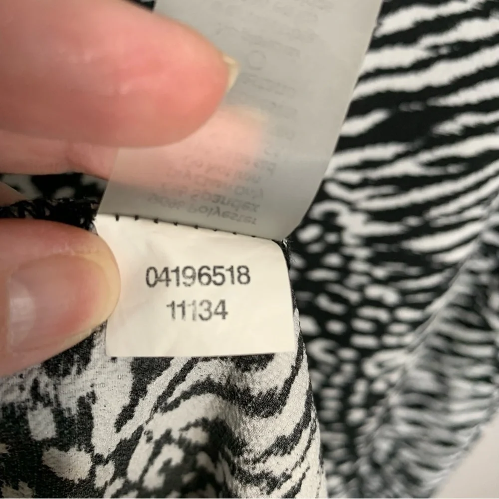 LulaRoe black‎ and white zebra stripe draped Jacket. Size M